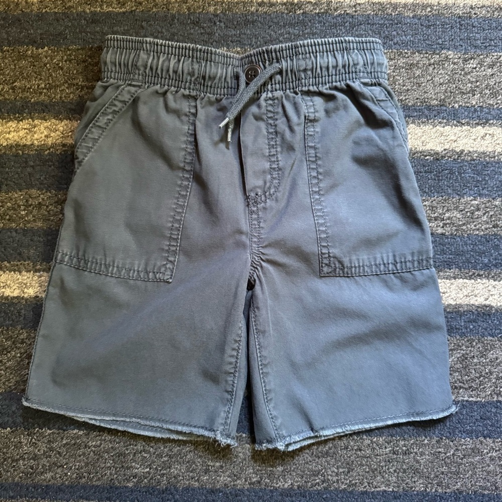 OshKosh B’gosh Boys‎ Gray Casual Shorts Size 5